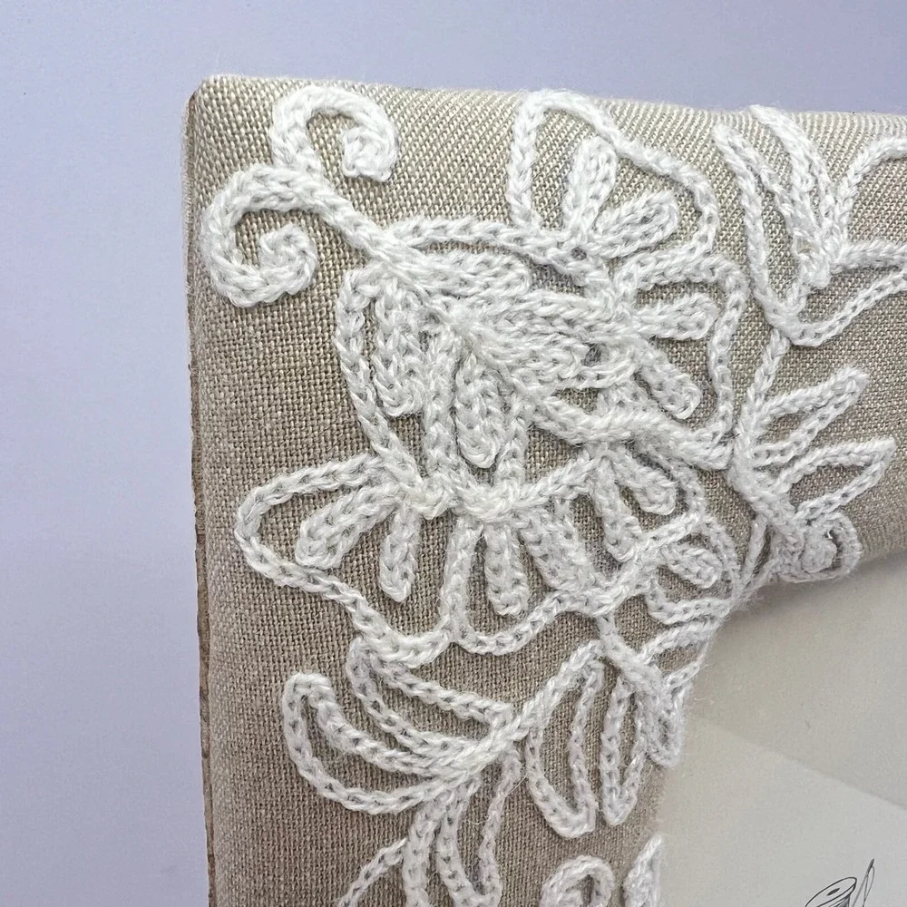 Linen Embroidered Photo Frame 4x6‎ Beige White Floral Cottage Boho Shabby Chic